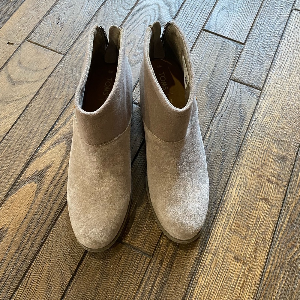 Toms booties